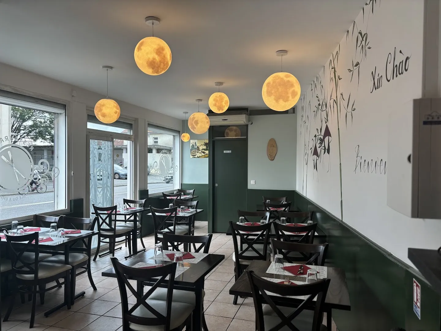 Thang Long Restaurant